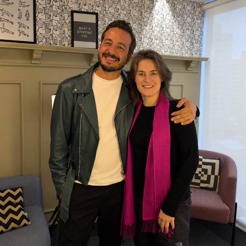 Rafael Cortez e Alessandra Maestrini no estúdio do Divã